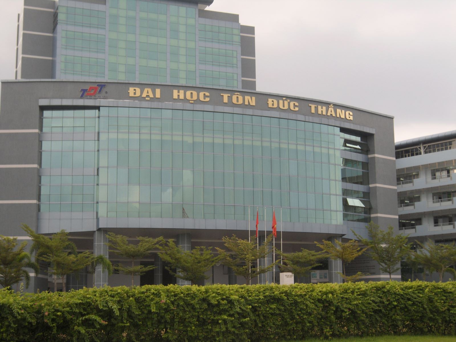Dự án cung cấp thiết bị vệ sinh cho trường đại học Tôn Đức Thắng